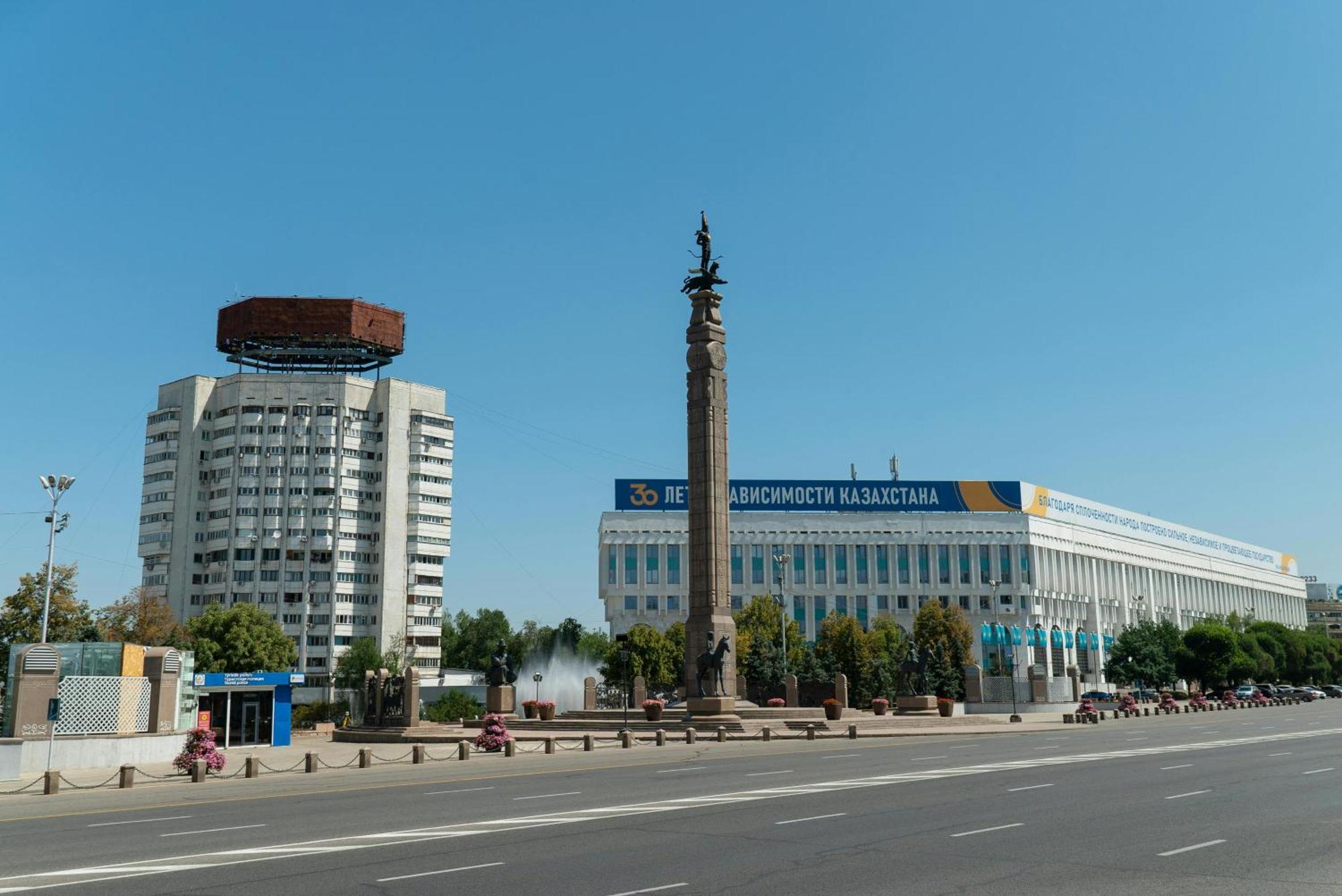 Nadezhda Apartments On Abay Avenue 59 Almaty Extérieur photo